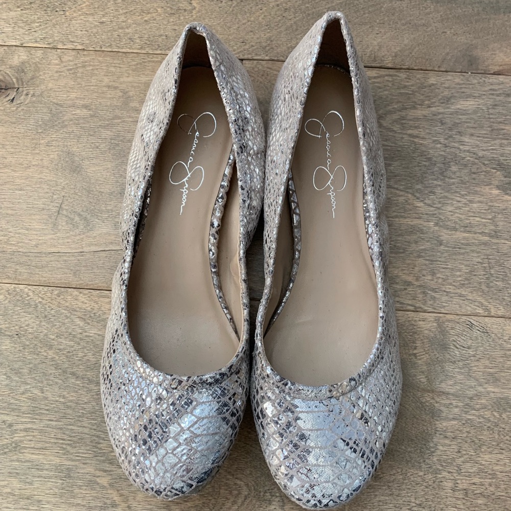 Jessica Simpson flats